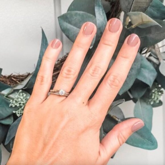 NEW Zoya RUE Nail Polish Lacquer - Picture 7 of 9